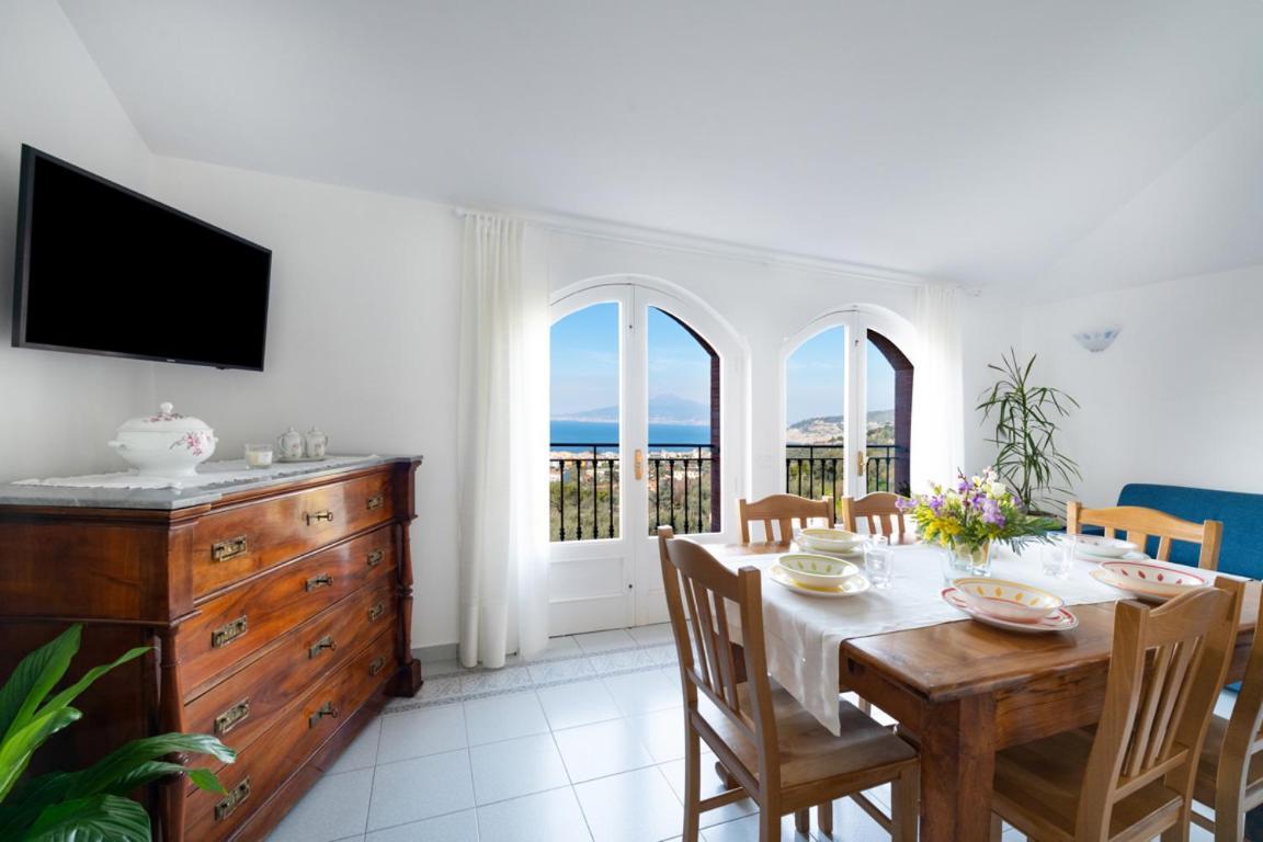 Sorrentovibes - Sea View Rooftop Apartment With Jacuzzi & Garden Exterior foto