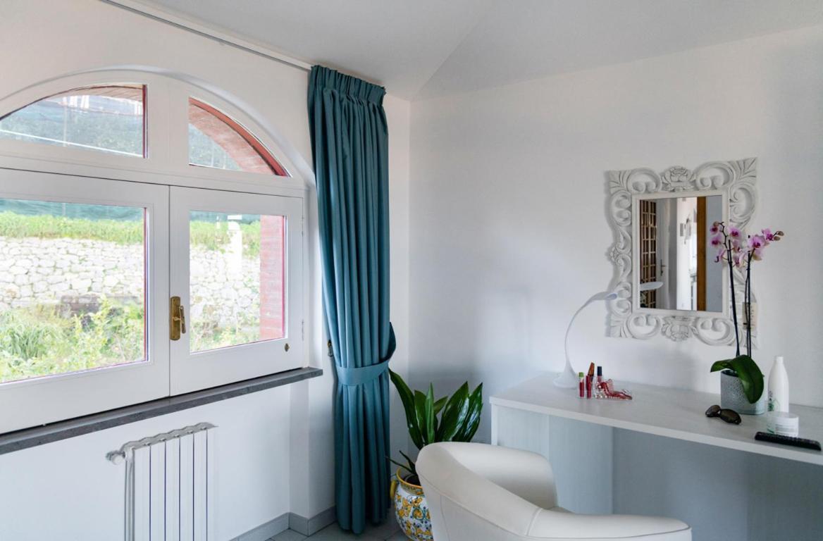 Sorrentovibes - Sea View Rooftop Apartment With Jacuzzi & Garden Exterior foto